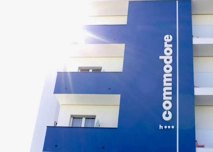 Hotel Commodore
